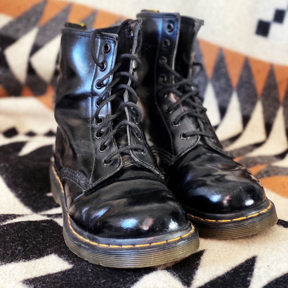 DR. Marten 1460 WOMEN'S SMOOTH LEATHER BOOTS